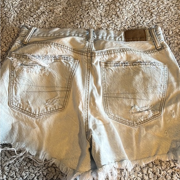 American eagle size 2 shorts! Barley worn just don’t fit anymore! - Picture 1 of 2